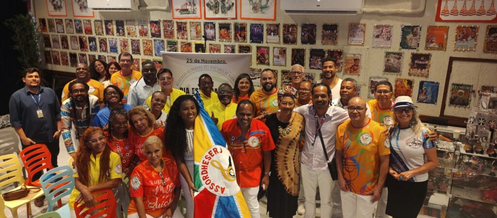 Diretores, Conselhereiros, Associados,Amigos e Parceiros.